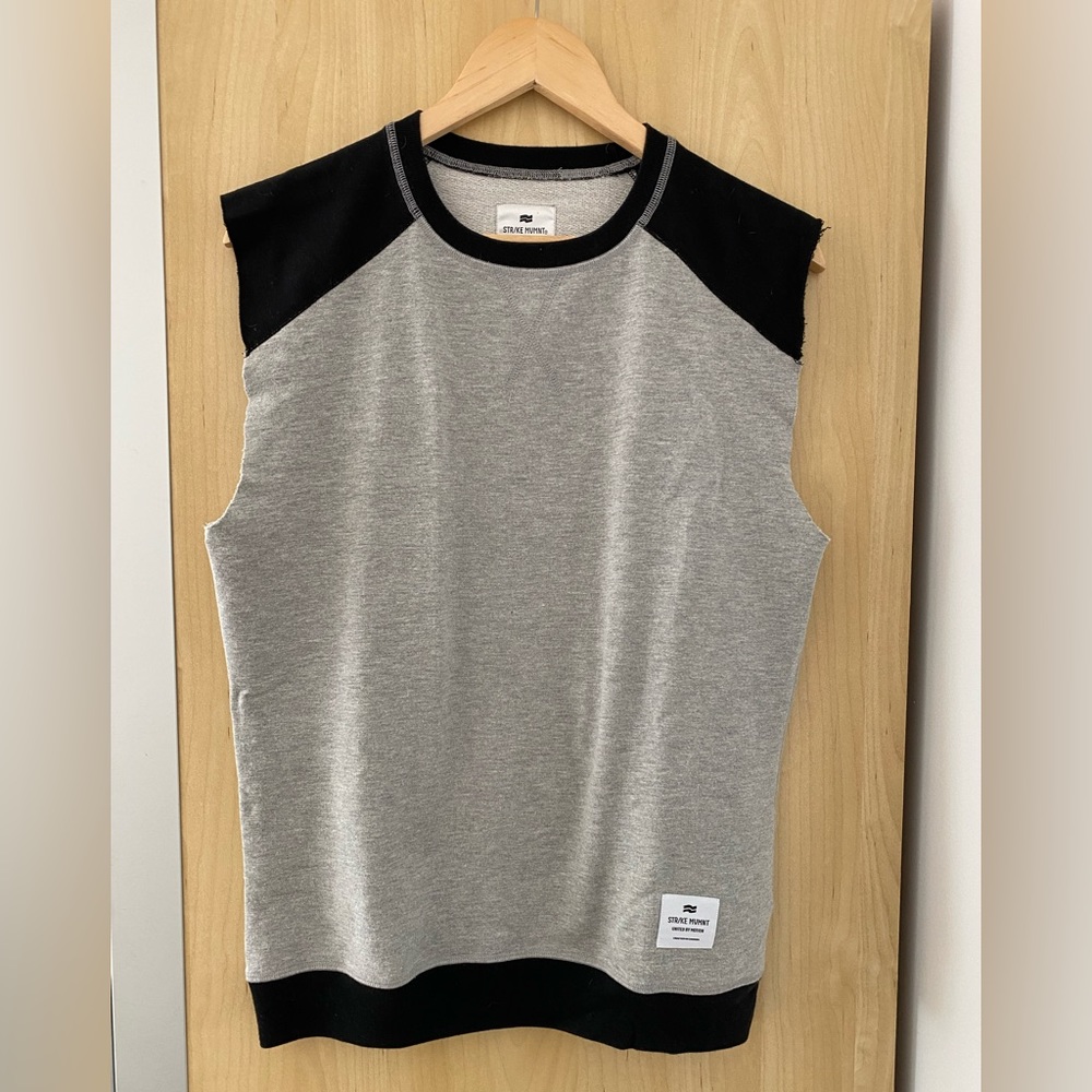 Strike MVMNT crew neck cutoff jersey size medium